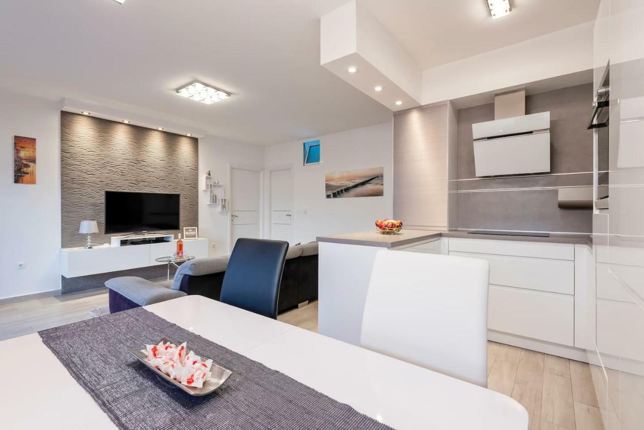 L'Aurora Luxury Apartment Ζαντάρ Εξωτερικό φωτογραφία